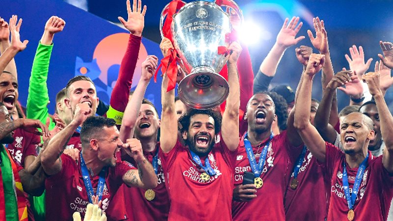 ليفربول متوجا بلقب