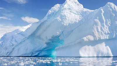 الرعب يجتاح سكان العالم بسبب ذوبان نهر القيامة الجليدي.. فما القصة؟