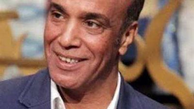 سليمان عيد يروج لمسرحية 