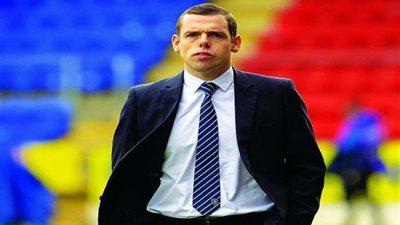 خرق الحظر .. استقالة مستشار رئيس الوزراء البريطاني