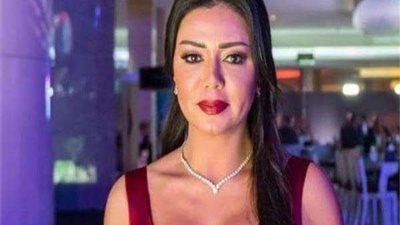 رانيا يوسف تنصح الفتيات بوصفتها السحرية للبشرة.. فيديو