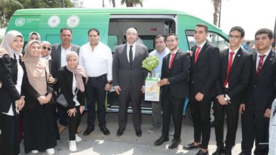 محافظ بني سويف يستقبل قافلة كرفان المناخ والبيئة دعماً لاستضافة مصر مؤتمر المناخ cop27