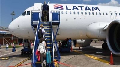 علاقتها قوية بقطر.. أول شركة طيران تقع ضحية لجائحة كورونا