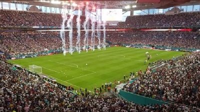 تحويل ملعب نهائي السوبر بول إلى سينما