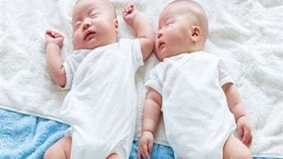 في حدث نادر .. فتاة تنجب توأما من رجلين في البرازيل