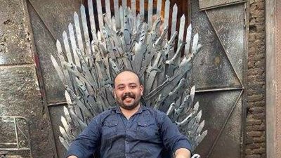 طارق عبدالفتاح لـ بلدنا اليوم: صممت كرسي «ثرونز» الشهير نسخة طبقة الأصل