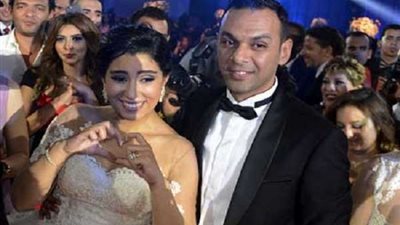 رد فعل صادم من طليق أيتن عامر بعد أنباء عودتهما لبعض