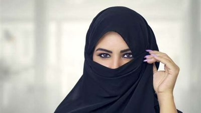 من العنف الأسري إلى اللجوء.. حكاية  غادة الفضل التي أشعلت الترند في السعودية