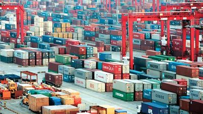 السعودية تحسم الجدل حول قرار البضائع الأجنبية المعفاة من الرسوم الجمركية