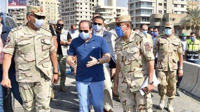السيسي يتفقد عدد من الطرق والكباري بمنطقة شرق القاهرة