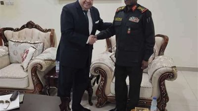 السفير المصري في الخرطوم يلتقي الأمين العام لمجلس السيادة الانتقالي