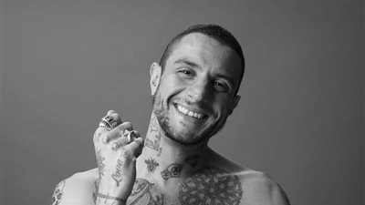 شاهد.. كيف قضى أحمد الفيشاوي عطلة العيد مع زوجته؟