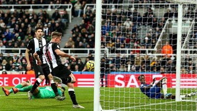 الباراجوياني ألميرون لاعب نيوكاسل سعيد بالعودة للتدريبات