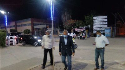 محافظ القليوبية يتابع في جولة ليلية الالتزام بحظر التجوال بالخانكة