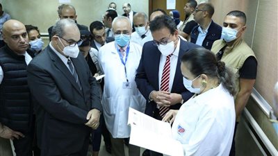 وزير الصحة يوجه بوضع آلية لنشر الوعي والثقيف الصحي بمخاطر أمراض القلب