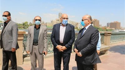 محافظ القاهرة يتفقد موقف عبد المنعم رياض ويشدد على ارتداء الكمامات