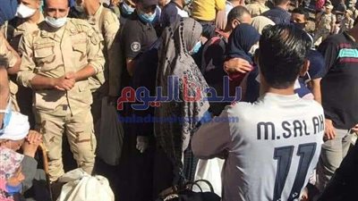 في أول يوم عمل.. زحام شديد من المواطنين بمحطتى قطار المحلة وطنطا