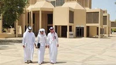 شاهد|| فضيحة في جامعة قطر تحمل هاشتاج على تويتر