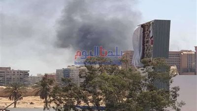 نشوب حريق هائل بمكرم عبيد.. صور