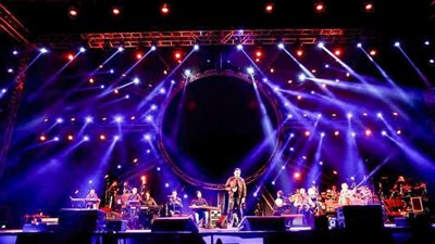 تامر عشور: أنا صاحب أول حفل أونلاين بالوطن العربي.. وانتظروا كليب 