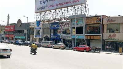 الزمالك يزيل لافتات نادي القرن ويرفع الشعار الجديد