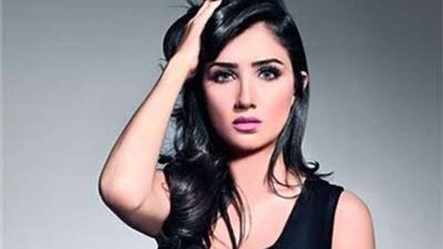 مي عمر تثير الجدل بأحدث ظهور لها.. ومتابيعها: الصورة غير لائقة