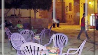 غلق مقهى لمخالفة قرار الحظر بترعة الزمر بالمنيب