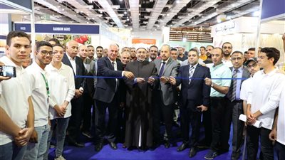 رئيس جامعة الأزهر يفتتح المعرض الزراعي الدولي في دورته  34