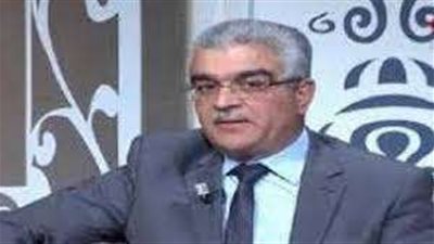 كارثة تضرب التعليم.. وزير التربية التونسي: 100 طالب يتركون المدارس يوميا