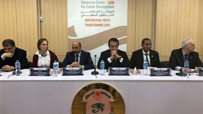 خالد عبد الغفار: كورونا في طريقها للصعود والوصول إلى الذروة