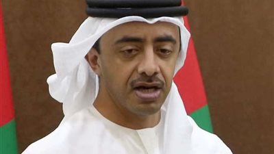 عبدالله بن زايد يقدم تعازي الإمارات في وفاة الملكة إليزابيث