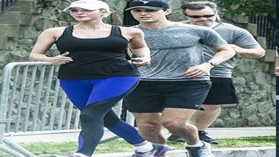 بالصور.. إيفانكا ترامب تثير الجدل بفستان أبيض على السوشيال ميديا