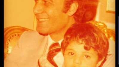 بصور نادرة ..عمرو محمود ياسين  يحتفل بعيد ميلاد والده