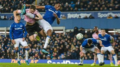 قبل عودة الدوري الإنجليزي.. إيفرتون يعلن إصابة نجمه