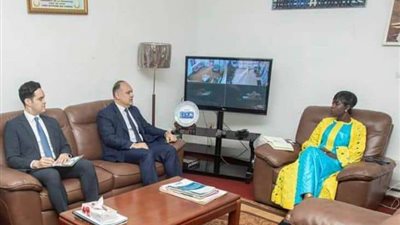 السفير المصري في غينيا كوناكري يلتقي وزيرة البيئة والتنمية المستدامة الغينية