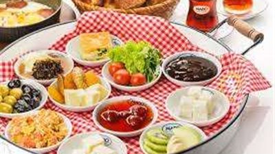 هذا ما يحدث للجسم  عند تناول وجبة الإفطار