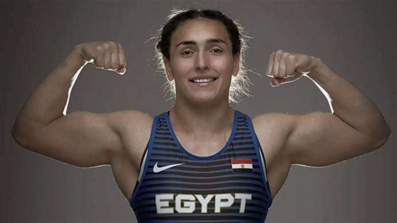 بطلة المصارعة النسائية