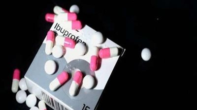 رغم التحذيرات من أضراره.. علماء يلاحقون كورونا باختبار علاج شهير