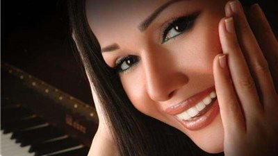 مطربة مصرية تعلن إصابتها وعائلتها بفيروس كورورنا