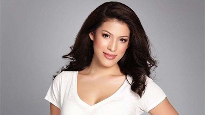 بهذه الطريقة.. ملكة جمال ماليزية تعتذر عن تعليقها العنصري