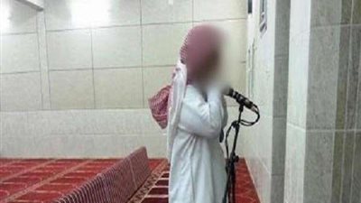إمام المسجد يبلغ المصلين عن طريق رسالة صوتية عبر 