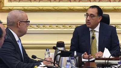 رئيس الوزراء يتابع الموقف التنفيذي لتنمية الساحل الشمالي