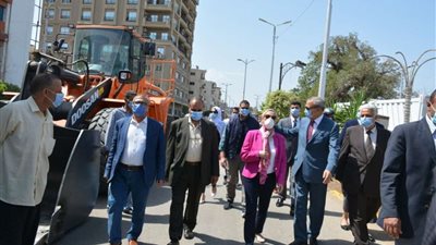 وزيرة البيئة تدعم محافظة القليوبية بمعدات بقيمة 30 مليون جنيه