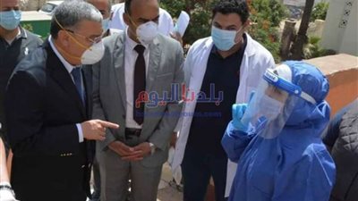 محافظ المنيا يقٌيل مدير مستشفي مطاي المركزي ومسئول المخازن بمستشفى مغاغة