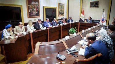 «عبدالغفار» يبحث التعاون في القطاع الصحي مع المدير الإقليمي لمؤسسة التمويل الدولية لشمال إفريقيا