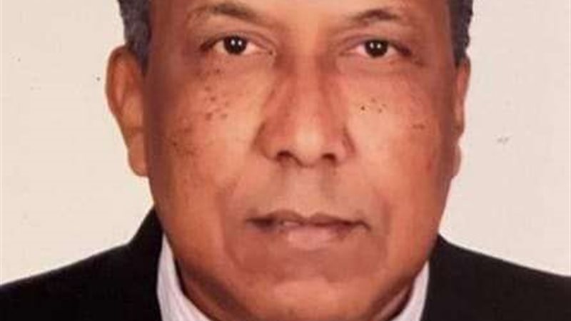 مستشار رئيس جامعة