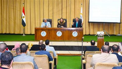 المؤسسات الدولية تشيد بالاقتصاد المصري.. وتوقعات بنمو إيجابي