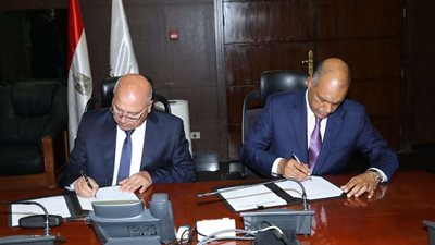 النقل توقع مذكرة تفاهم مع شركة مها القطرية في تطوير محطات الحاويات بالموانئ المصرية