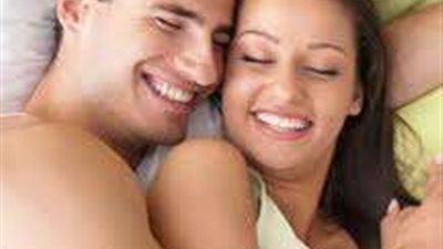 نظر الرجل إلى عورة زوجته حرام ويورث العمى.. هل الحديث صحيح؟