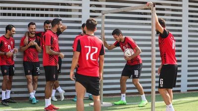 فقرة كوميدية في مران الأهلي مع كولر اليوم |صور